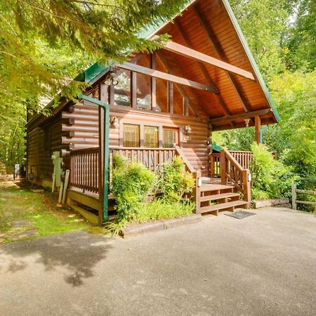 Hugs N Kisses Pool Table Hot Tub Pool Table Community Pool Close To Downtown Gatlinburg Eksteriør bilde