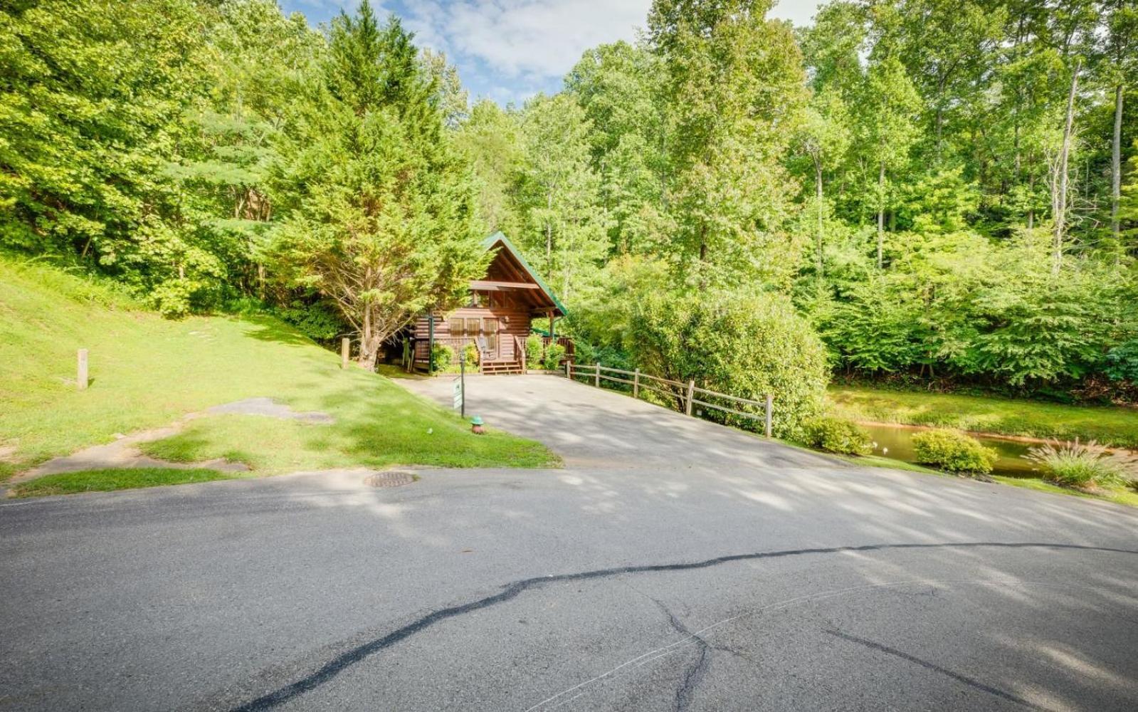 Hugs N Kisses Pool Table Hot Tub Pool Table Community Pool Close To Downtown Gatlinburg Eksteriør bilde