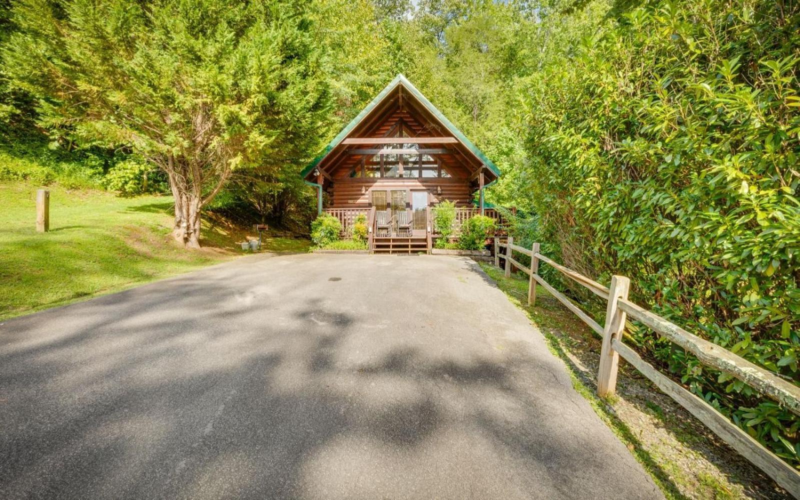 Hugs N Kisses Pool Table Hot Tub Pool Table Community Pool Close To Downtown Gatlinburg Eksteriør bilde