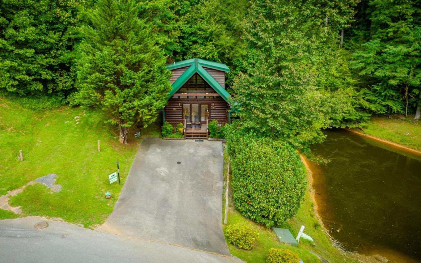 Hugs N Kisses Pool Table Hot Tub Pool Table Community Pool Close To Downtown Gatlinburg Eksteriør bilde
